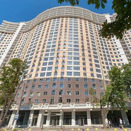 In 26 Zhemchuzhina *