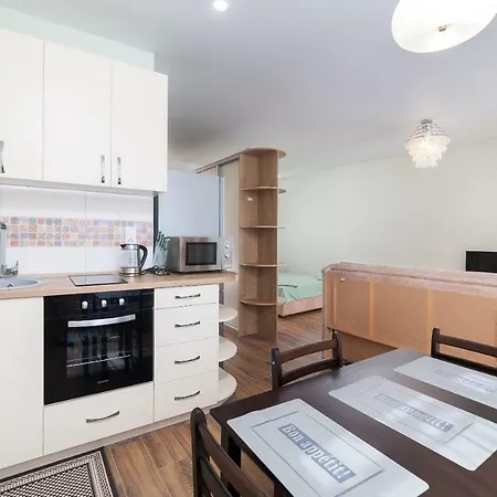 Apartment In 26 Zhemchuzhina