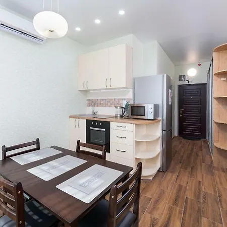 In 26 Zhemchuzhina Apartment Odesa